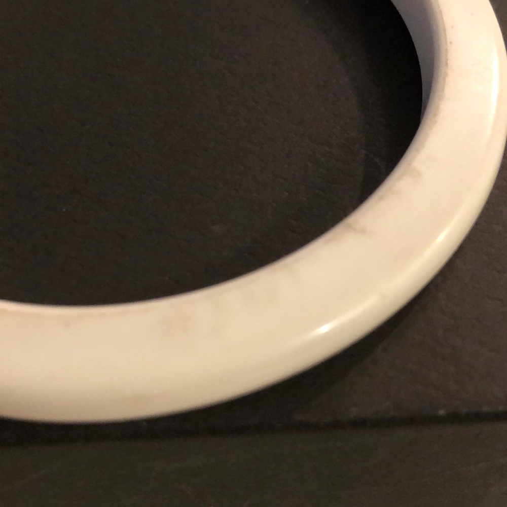 Vintage stackable resin bangle - Picture 2 of 2